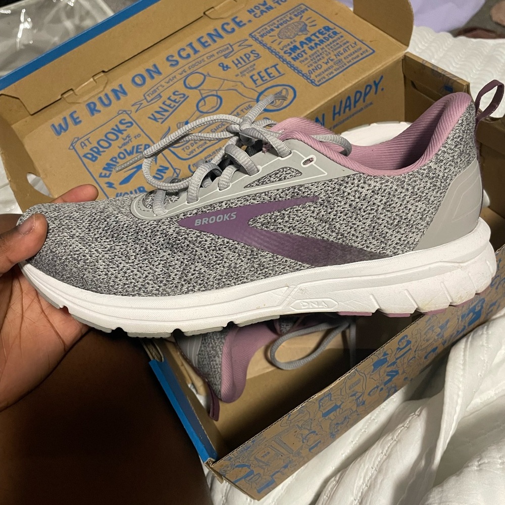 Brooks Anthem 3 running shoes